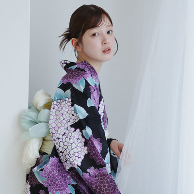 【高級変わり織 浴衣3点セット ( ゆかた・帯・下駄 )黒地に紫のあじさい】 コットン100％ フリーサイズ（5010286411）