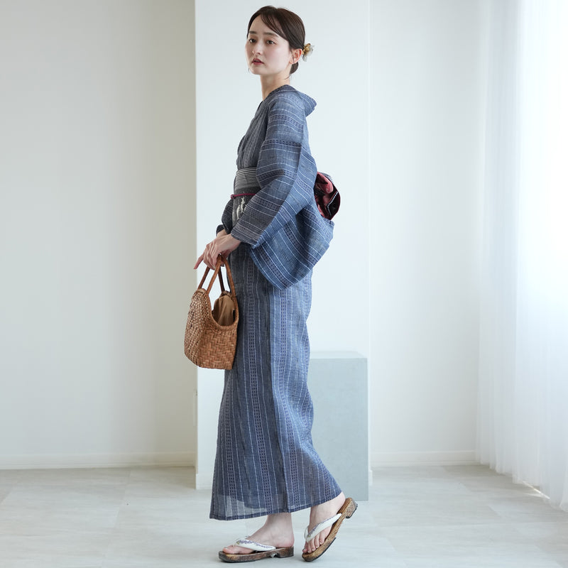 【綿麻 しじら織  浴衣3点セット ( ゆかた・帯・下駄 ) 紺鼠縦縞】特選・麻混 フリーサイズ 点で肌に触れる涼しい着心地  （5010286611）