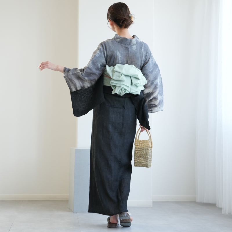 【誉田屋源兵衛  浴衣3点セット（浴衣/帯/下駄）桃山風竜巻絞り 黒×グレー】絵羽　高宮布 近江上布 麻100％ フリーサイズ 特選シリーズ 伝統工芸（5010287411）