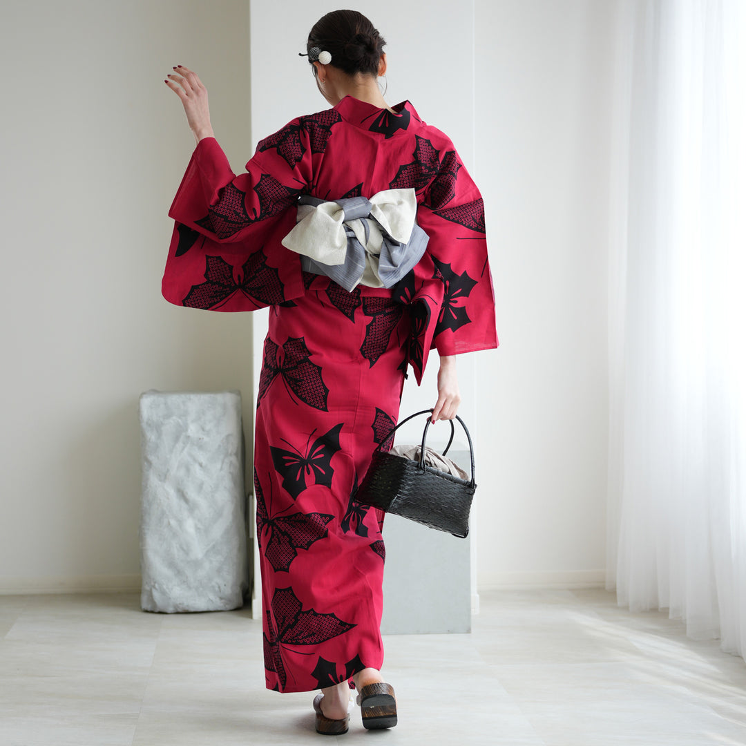 utatane 二部式浴衣 帯 下駄 3点セット 国内染色 グリーン系 蝶 utatane×注染工房 浴衣3点セット（浴衣・帯・下駄） 宵遊びの緋色蝶