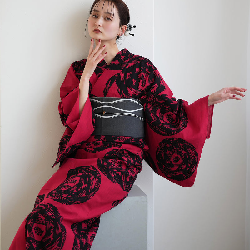 utatane×注染工房 浴衣3点セット（浴衣・帯・下駄） 赤に漆黒 緋輪