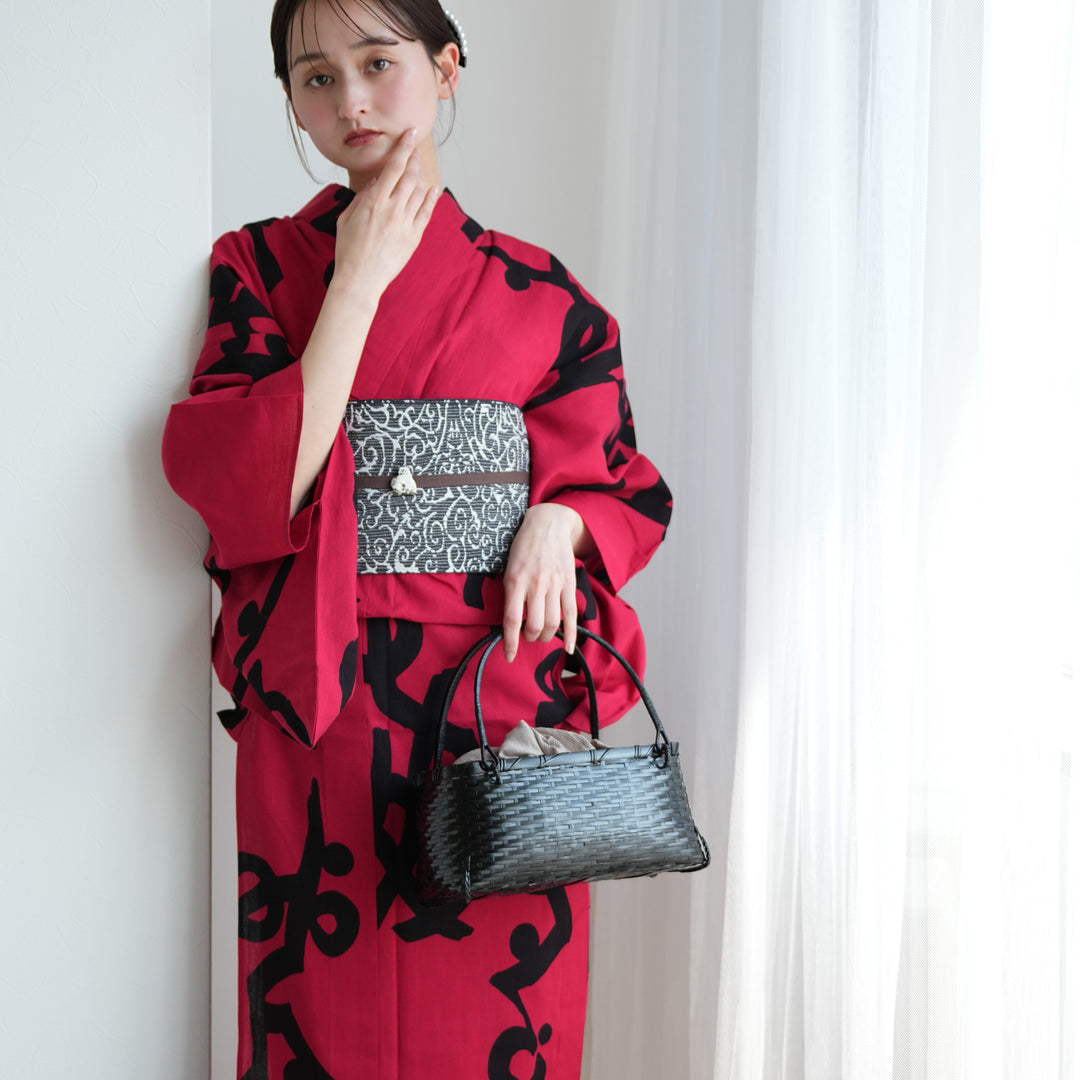 utatane×注染工房 浴衣3点セット（浴衣・帯・下駄） 赤の墨躍
