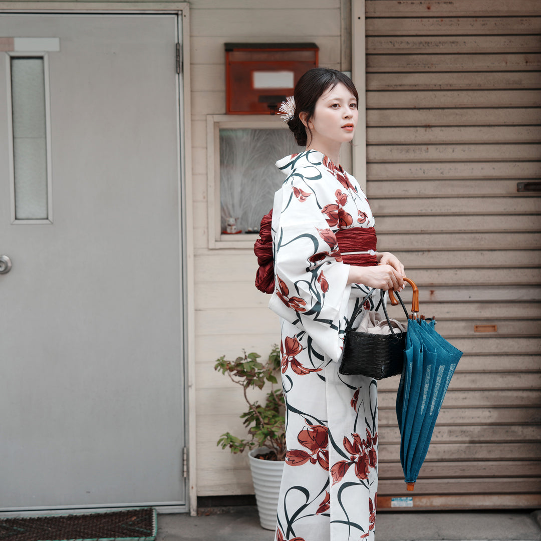 高級変わり織 浴衣3点セット（浴衣・帯・下駄）白地にモダンな赤い菖蒲