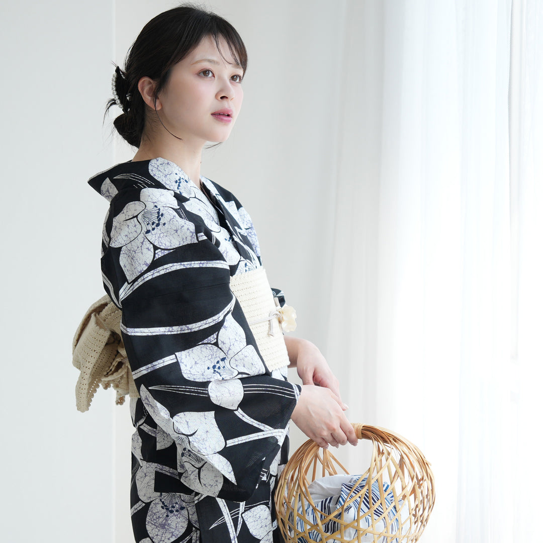 高級変わり織 浴衣3点セット（浴衣・帯・下駄）紺地にろうけつ寄せの