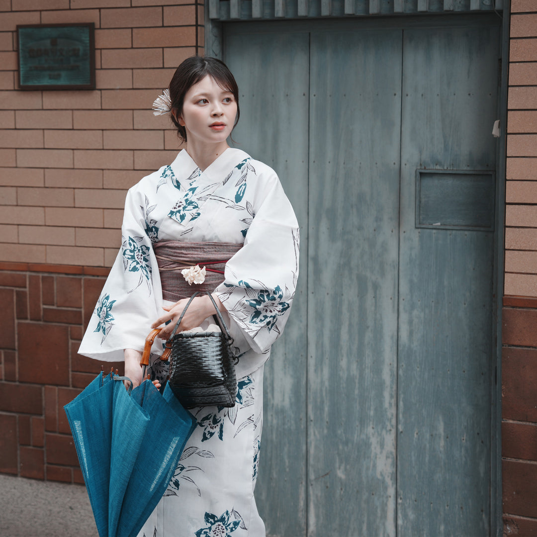 高級変わり織 浴衣3点セット（浴衣・帯・下駄）白地にインクブルーの