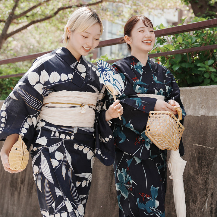 高級変わり織 浴衣3点セット（浴衣・帯・下駄）紺地にミントの百合