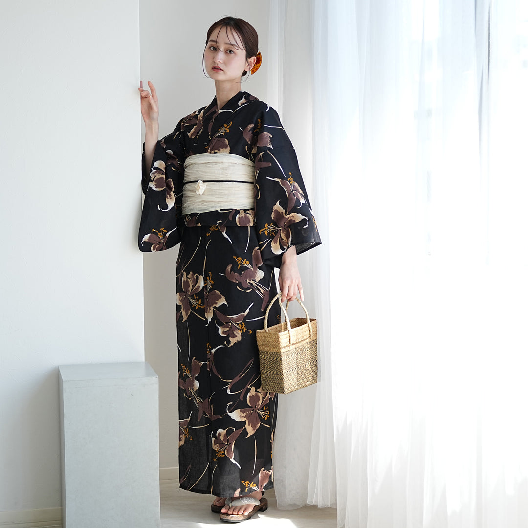 utatane 高級変わり織 浴衣3点セット（浴衣・帯・下駄）黒地にブラウン
