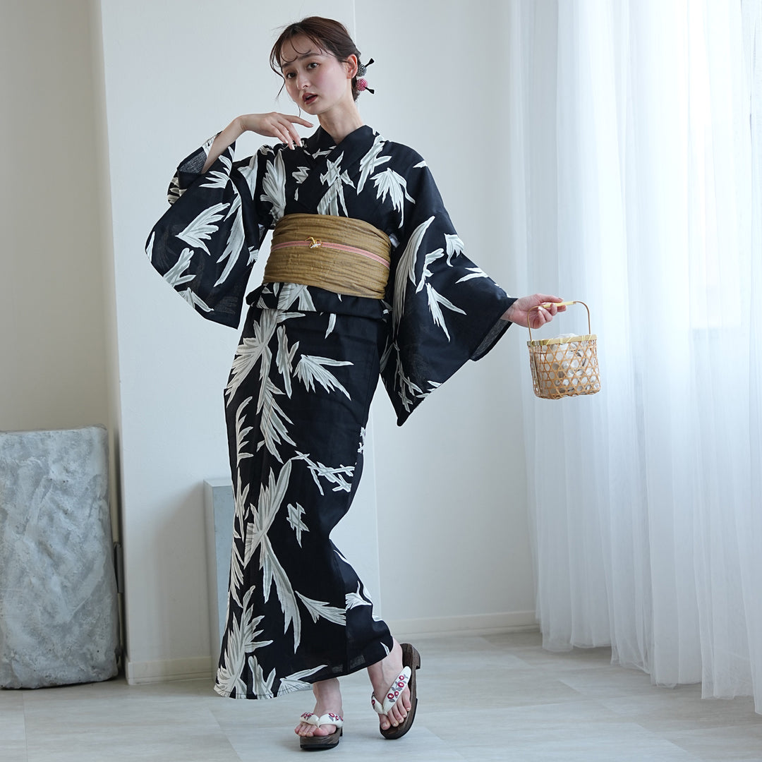 utatane 高級変わり織 浴衣3点セット（浴衣・帯・下駄）黒と銀鼠の