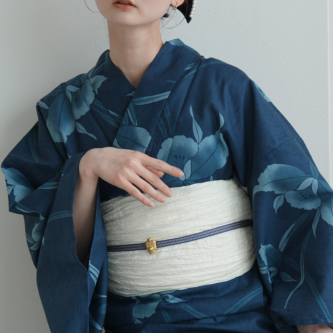 utatane 高級変わり織 浴衣3点セット（浴衣・帯・下駄）鉄紺に滲む