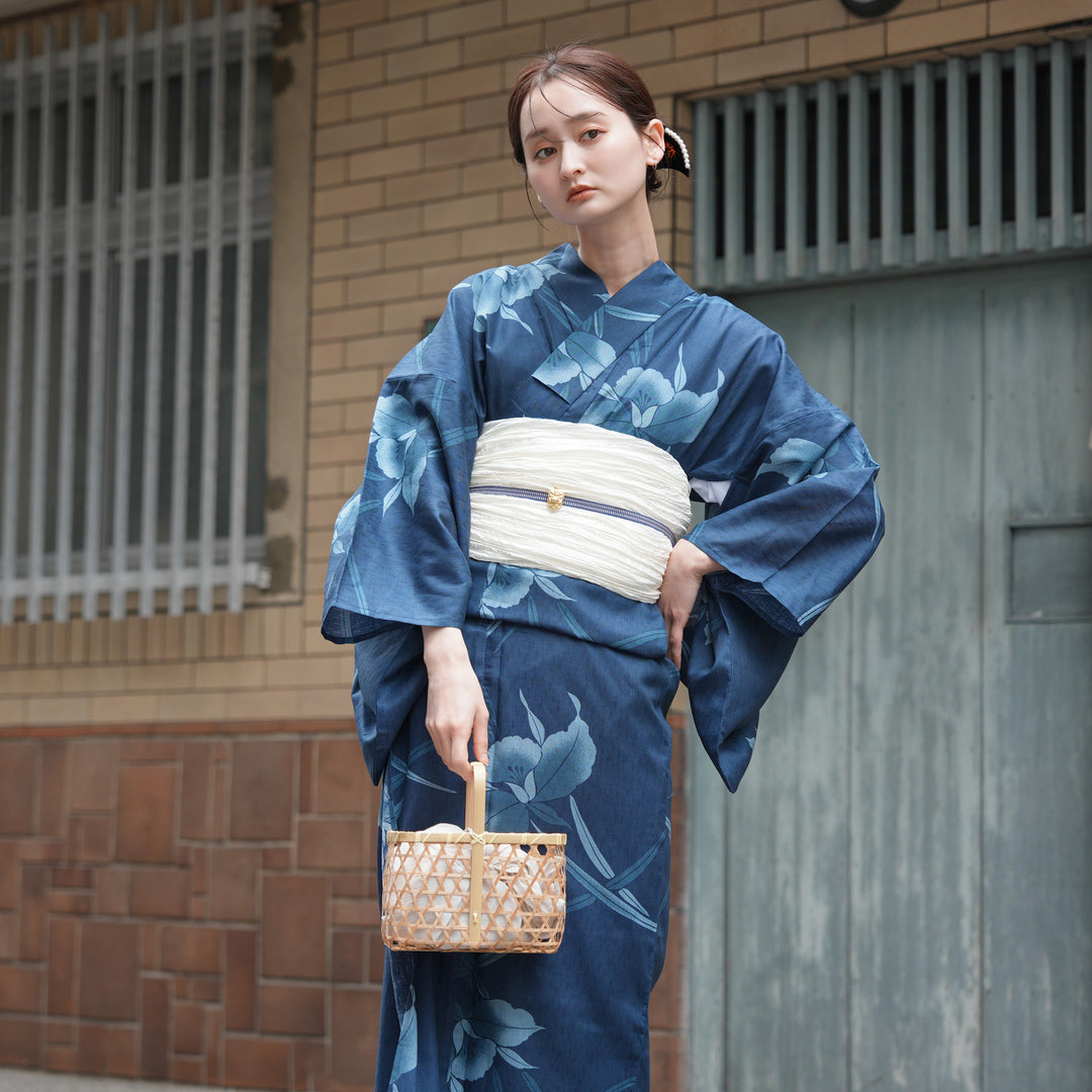 utatane 高級変わり織 浴衣3点セット（浴衣・帯・下駄）鉄紺に滲む