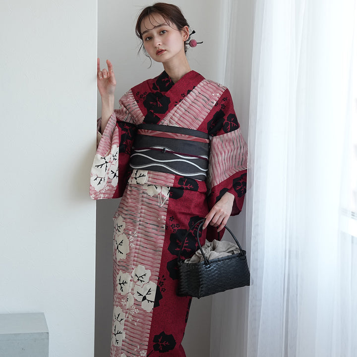 utatane 高級変わり織 浴衣3点セット（浴衣・帯・下駄）赤と黒の縞々