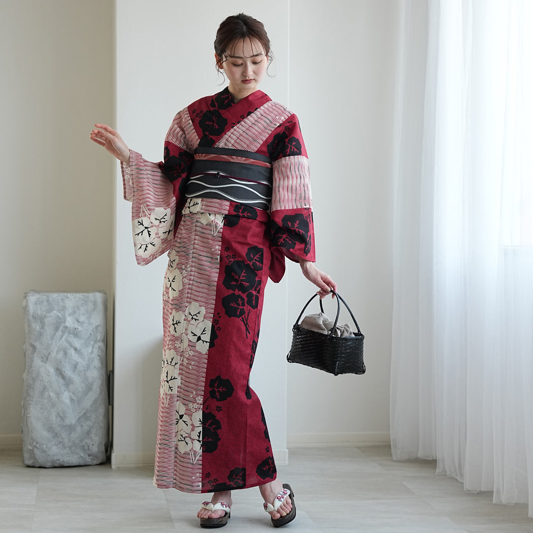 utatane 高級変わり織 浴衣3点セット（浴衣・帯・下駄）赤と黒の縞々