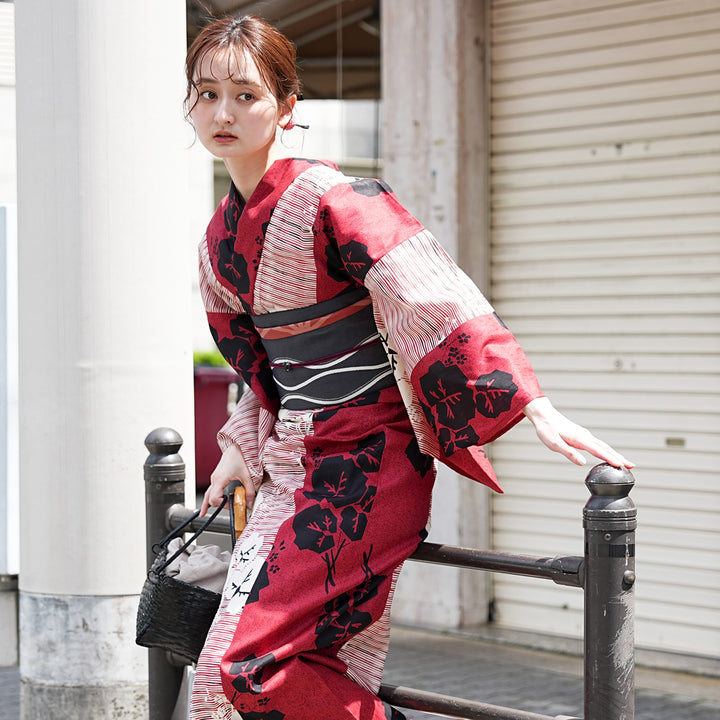 utatane 高級変わり織 浴衣3点セット（浴衣・帯・下駄）赤と黒の縞々