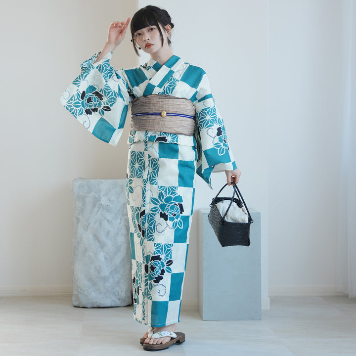 ★新品 浴衣と帯、下駄3点セット utatane 水色の市松に菖蒲 萩 撫子 utatane 高級変わり織 浴衣3点セット（浴衣・帯・下駄）ミント麻の葉