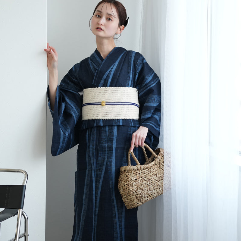 高級変わり織 浴衣3点セット（浴衣・帯・下駄）粋モダン 紺地によろけ