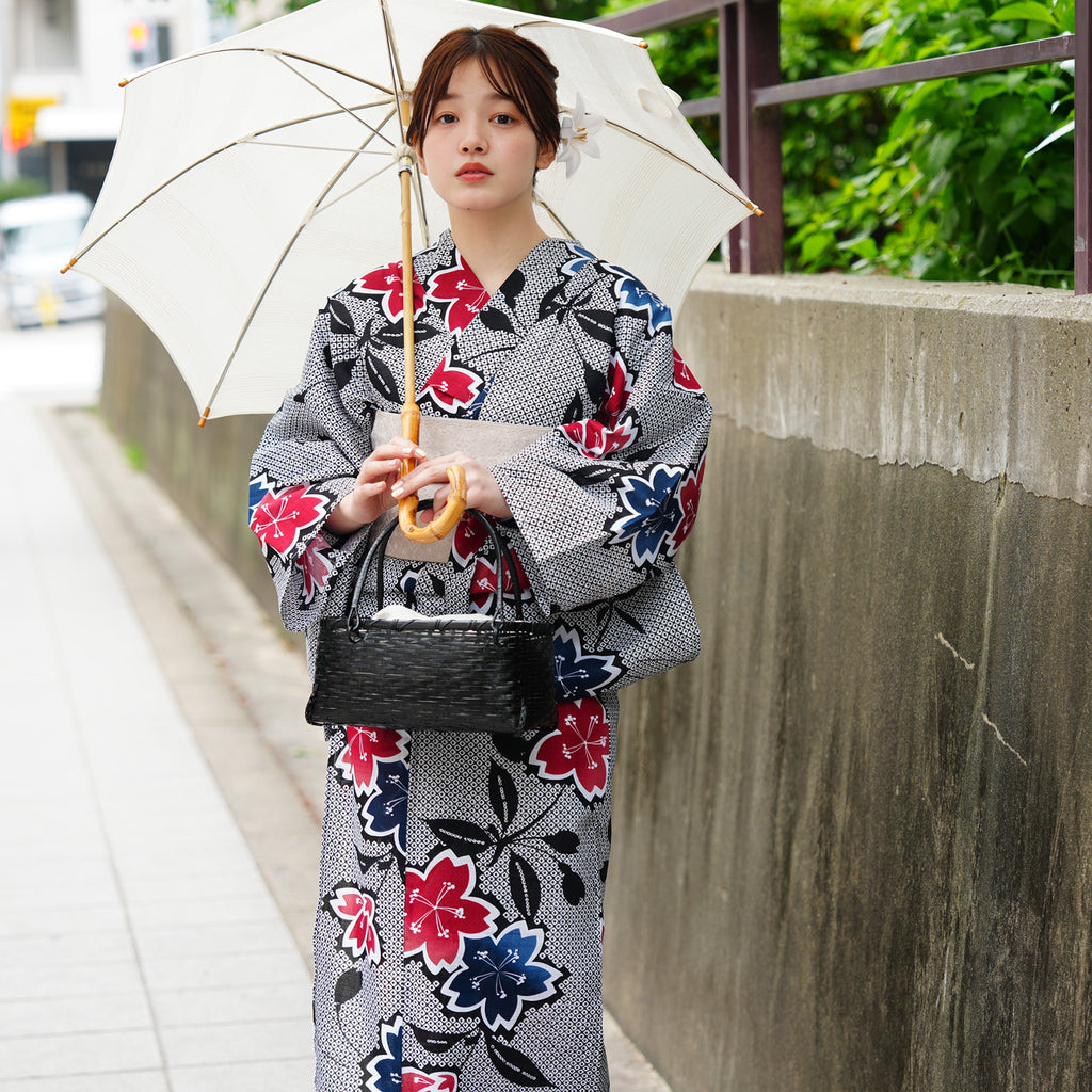 高級変わり織 浴衣3点セット（浴衣・帯・下駄）粋モダン 黒の絞り柄に