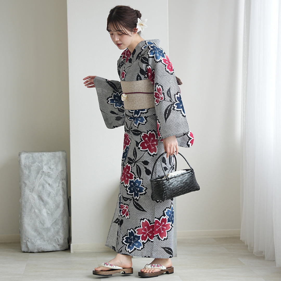高級変わり織 浴衣3点セット（浴衣・帯・下駄）粋モダン 黒の絞り柄に