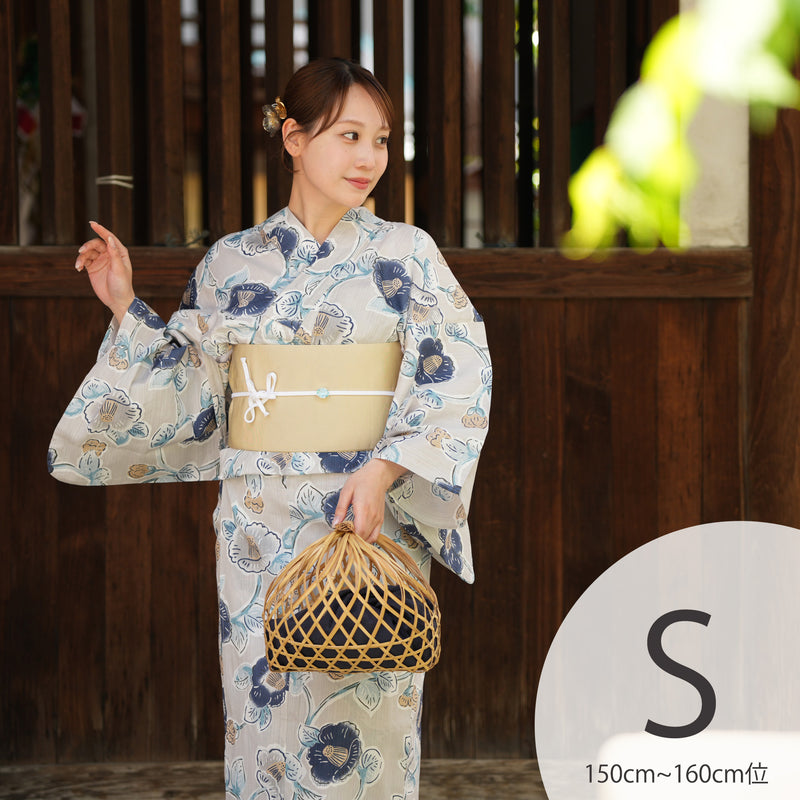 【utatane 高級変わり織 浴衣3点セット ( ゆかた・帯・下駄 ) 薄グレーに椿唐草】 Sサイズ（150-160cm） 国産生地 国内染色　個性派きもの（5011277811）