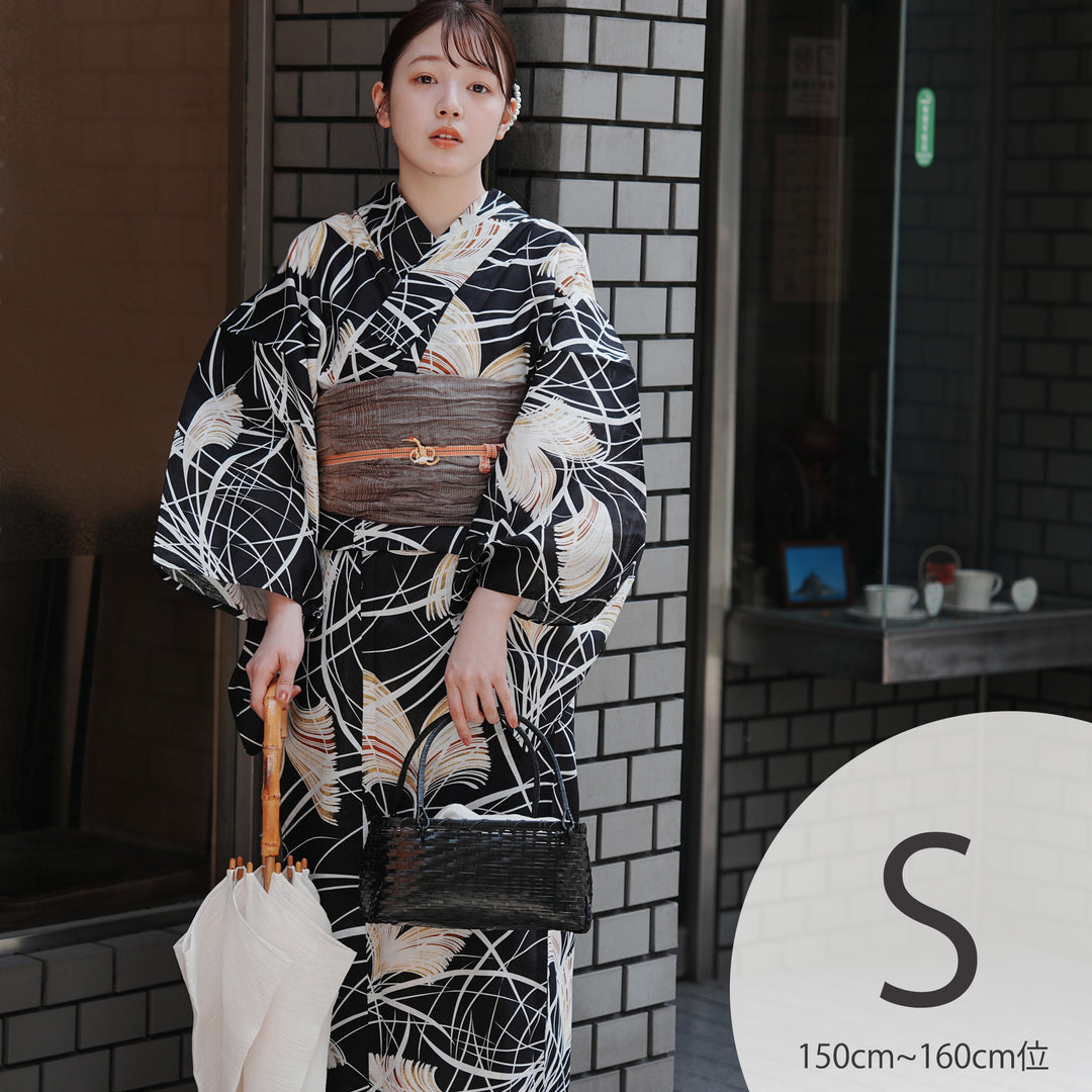 ■最高級波縞黒浴衣■着物着用可■涼し変わり織りゆかた■新品 utatane 高級変わり織 浴衣3点セット（浴衣・帯・下駄）黒地に琥珀色の
