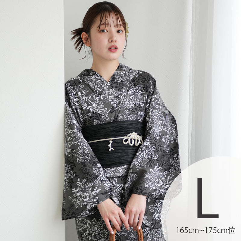 【utatane 高級変わり織 浴衣3点セット ( ゆかた・帯・下駄 ) グレーに重なる古典菊】Lサイズ（165-175cm） 国産生地 国内染色　昭和初期アンティーク復刻版（5012279211）