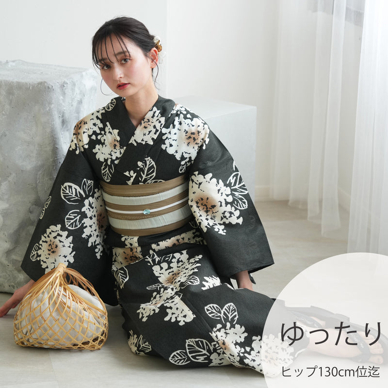 【utatane 高級変わり織 浴衣3点セット ( ゆかた・帯・下駄 ) 苔色の紫陽花】3Lサイズ（ヒップ約130cm位まで対応）国産生地 国内染色　昭和初期アンティーク復刻版（5013272911）