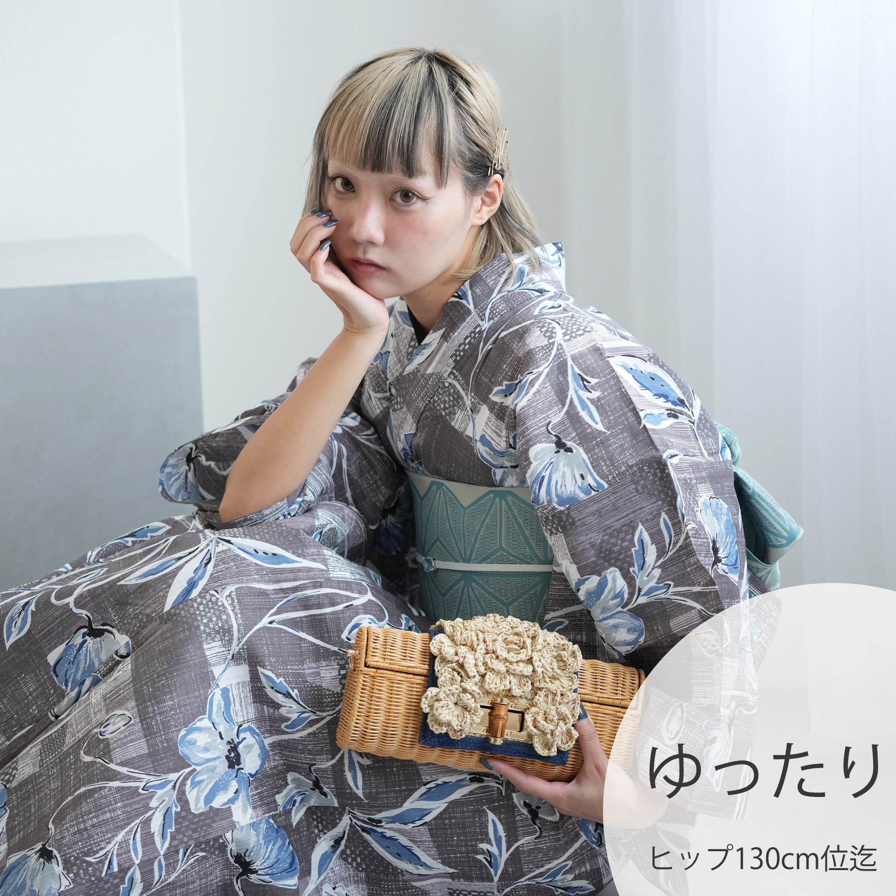 ニコアンティーク　utatane花柄浴衣　紺　二部式に加工済み　3L ニコアンティーク 高級変わり織 浴衣3点セット ( ゆかた・帯