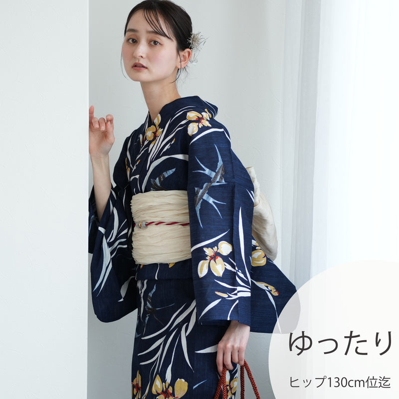 【ニコアンティーク 高級変わり織 浴衣3点セット ( ゆかた・帯・下駄 ) 紺地に菖蒲とつばめ】 3Lサイズ（ヒップ約130cm位まで対応）国産生地 国内染色　個性派きもの（5013282911）