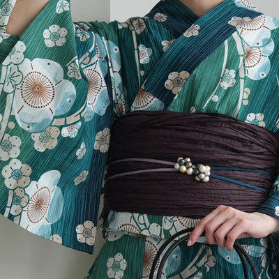 【セパレート高級変わり織 二部式浴衣3点セット ( ゆかた上下・帯・下駄 ) かすれ緑ぼかしの梅】フリーサイズ  国産生地 国内染色 昭和初期アンティーク復刻版 （5016280011）