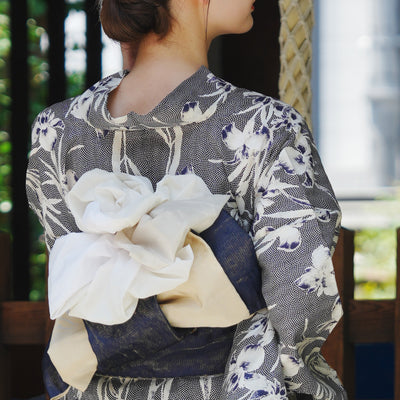 【utatane×Acka.  浴衣4点セット ( ゆかた・帯２点・下駄 ) 鮫小紋と菖蒲 navy】Acka. (@acka_official)オリジナル 限定 コラボ  フリーサイズ 国産生地 国内染色　（5020266111）
