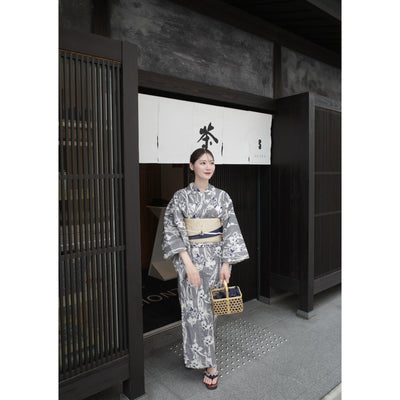 【utatane×Acka.  浴衣4点セット ( ゆかた・帯２点・下駄 ) 鮫小紋と菖蒲 navy】Acka. (@acka_official)オリジナル 限定 コラボ  フリーサイズ 国産生地 国内染色　（5020266111）