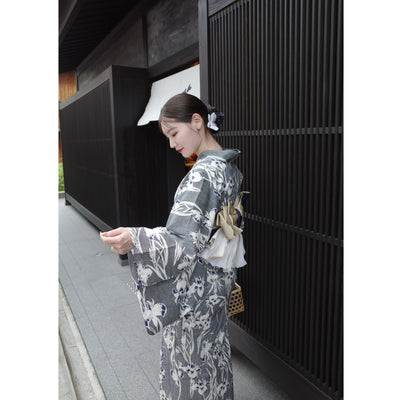 【utatane×Acka.  浴衣4点セット ( ゆかた・帯２点・下駄 ) 鮫小紋と菖蒲 navy】Acka. (@acka_official)オリジナル 限定 コラボ  フリーサイズ 国産生地 国内染色　（5020266111）