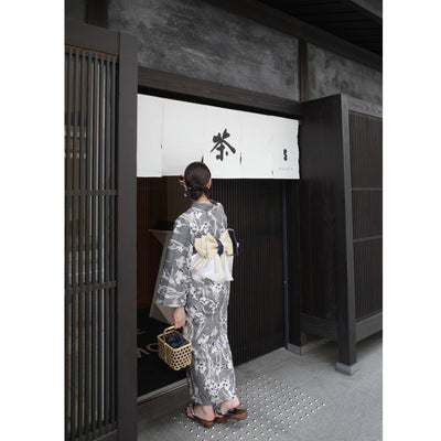 【utatane×Acka.  浴衣4点セット ( ゆかた・帯２点・下駄 ) 鮫小紋と菖蒲 navy】Acka. (@acka_official)オリジナル 限定 コラボ  フリーサイズ 国産生地 国内染色　（5020266111）