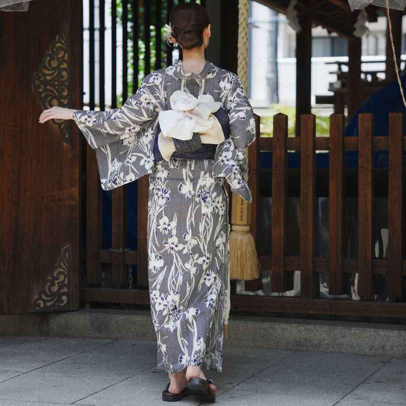 【utatane×Acka.  浴衣4点セット ( ゆかた・帯２点・下駄 ) 鮫小紋と菖蒲 navy】Acka. (@acka_official)オリジナル 限定 コラボ  フリーサイズ 国産生地 国内染色　（5020266111）