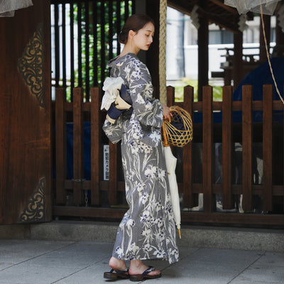 【utatane×Acka.  浴衣4点セット ( ゆかた・帯２点・下駄 ) 鮫小紋と菖蒲 navy】Acka. (@acka_official)オリジナル 限定 コラボ  フリーサイズ 国産生地 国内染色　（5020266111）