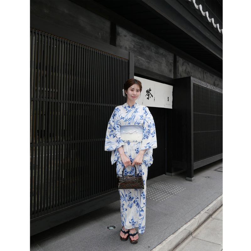 【utatane×Acka.  浴衣4点セット ( ゆかた・帯２点・下駄 ) 鮫小紋と菖蒲 ivory】Acka. (@acka_official)オリジナル 限定 コラボ  フリーサイズ 国産生地 国内染色　（5020266311）