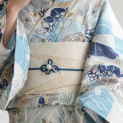 【アウトレット品 浴衣+帯2点セット  水色の市松と菖蒲】気になる人は気になる？少々難あり  3Lサイズ（ヒップ約130cm位まで対応）（5029278111）※返品交換不可