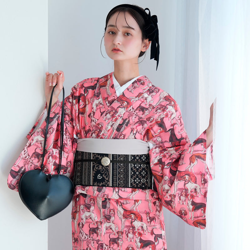 【ニコアンティーク 単衣着物 ドッグ・エキスポ ロゼ】 着物 単品 レトロ レディース ファブリック着物 ピンク 犬 チワワ アフガンハウンド ビーグル シーズー 洗える着物 日本製（5132607400）