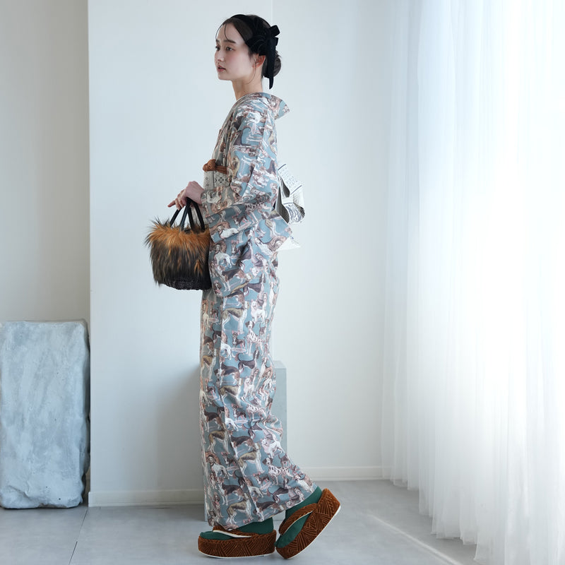 【ニコアンティーク 単衣着物 ドッグ・エキスポ ベルデ】 着物 単品 レトロ レディース ファブリック着物 深緑 青緑 くすみグリーン 犬 チワワ アフガンハウンド ビーグル シーズー 洗える着物 日本製（5132607500）