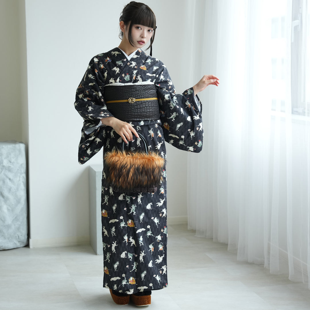 衣紋掛け　昭和レトロ　アンティーク　着物　日本 ニコアンティーク 単衣着物 戯画日和】 着物単品 レトロ ファブリック