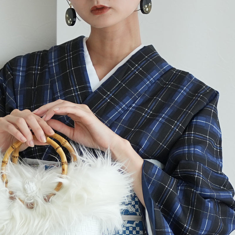 【袷着物　ブルー×ブラックのタータンチェック】きもの単品 カジュアル着物 Lサイズ ポリエステル着物 小紋 仕立て上がり（5144608101）