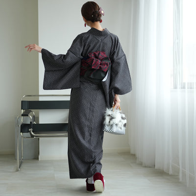 【袷着物　黒の六角形幾何学】きもの単品 カジュアル着物 M・Lサイズ ポリエステル着物 小紋 仕立て上がり（5144608201）