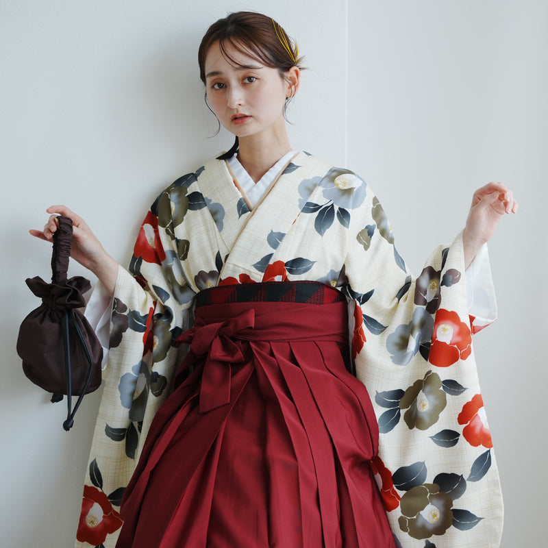【リサイクル着物】二尺袖着物 単品  販売品 中古 USED 袴用 短丈  ベージュ系 椿  卒業式 （5175612500）【中古販売】