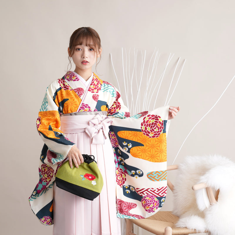 【リサイクル着物】二尺袖着物 単品  販売品 中古 USED 袴用 短丈 きなり 菊 雲取 卒業式 ひよこ商店 （5175651300）【中古販売】