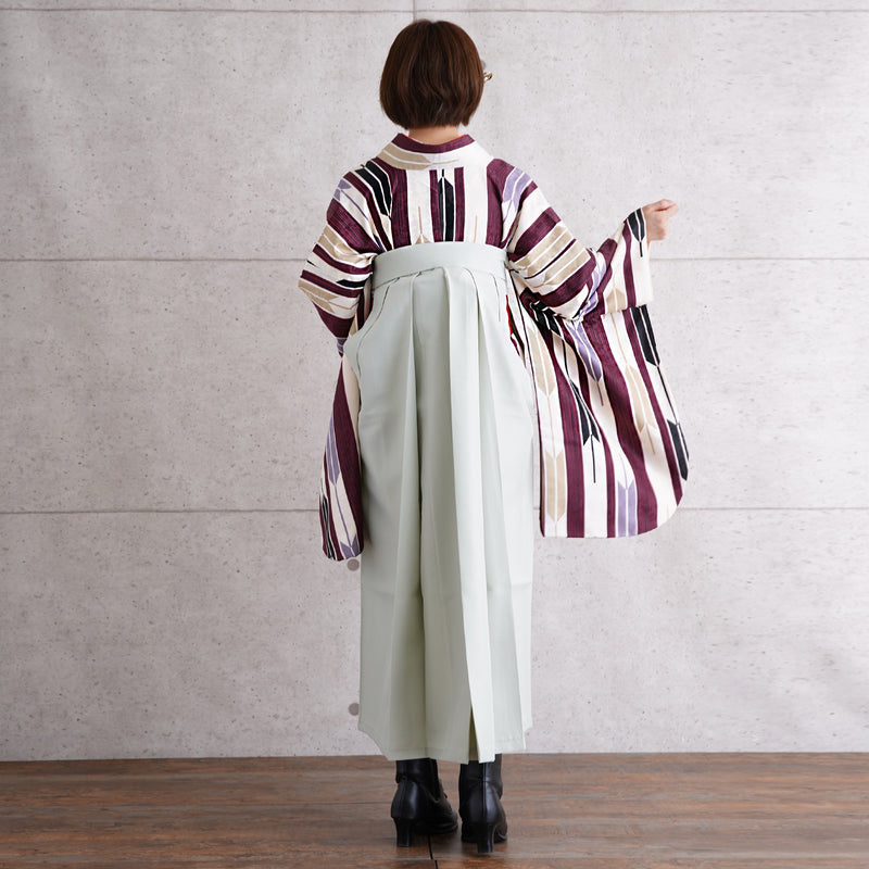 【リサイクル着物】二尺袖着物 単品  販売品 中古 USED 袴用 短丈 えんじ ベージュ 矢絣 卒業式 ひよこ商店 （5175651900）【中古販売】
