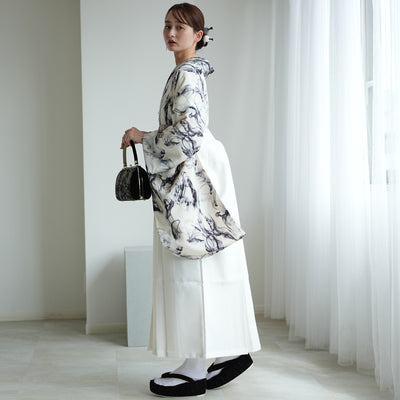 袴 2点セット 販売品 2尺袖着物  袴91cm（身長153-158cm）半身 白地に黒煙×ブラック アシンメトリー 重ね衿縫い付済  卒業式にも（5178727611）