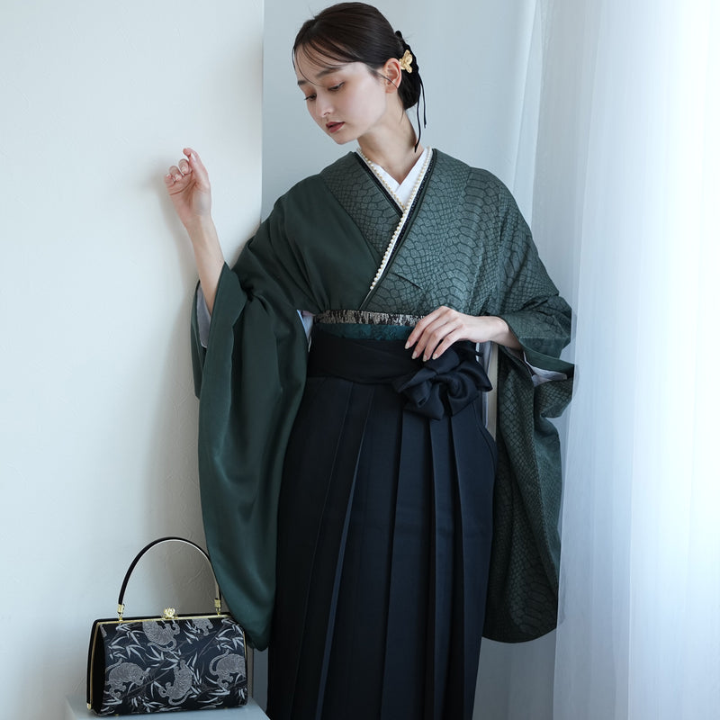 袴 2点セット 販売品 2尺袖着物  半身 月霞パイソン 翠色 アシンメトリー グリッター ラメ 蛇柄 重ね衿縫い付済  卒業式にも（5178728101）