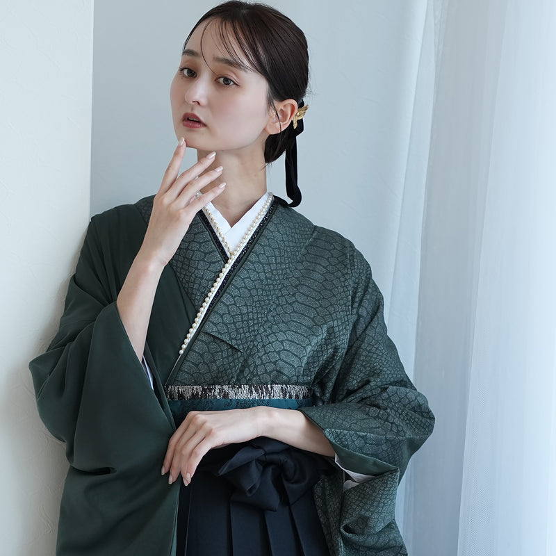 袴 2点セット 販売品 2尺袖着物  半身 月霞パイソン 翠色 アシンメトリー グリッター ラメ 蛇柄 重ね衿縫い付済  卒業式にも（5178728101）