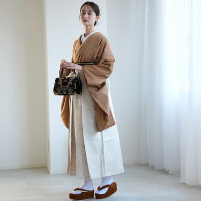 袴 2点セット 販売品 2尺袖着物  半身 月霞パイソン 砂色 袴91cm（身長153-158cm）キャメル アシンメトリー グリッター ラメ 蛇柄 重ね衿縫い付済  卒業式にも（5178728211）