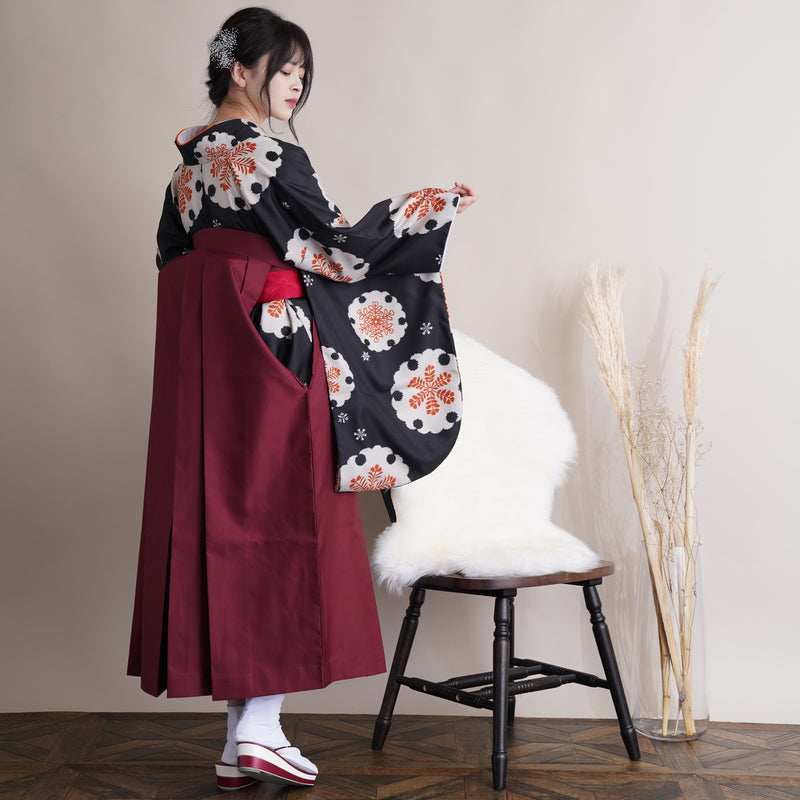【リサイクル着物】 2尺袖着物 袴 2点セット 販売品 中古 USED 雪輪 袴91cm（身長153-158cm）卒業式 大学生 （5182612711）【中古販売】