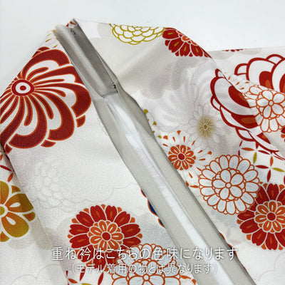 【リサイクル着物】 2尺袖着物 袴 2点セット 販売品 中古 USED きなり 赤 青 袴91cm（身長153-158cm）卒業式 大学生 ニコアンティーク（5182613811）【中古販売】